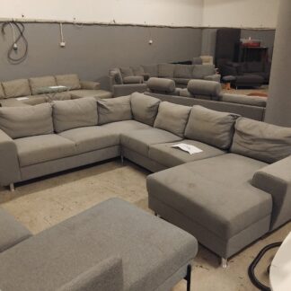 Grå u sofa (les annonsen)