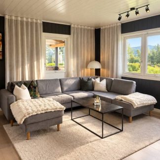 Grå u sofa